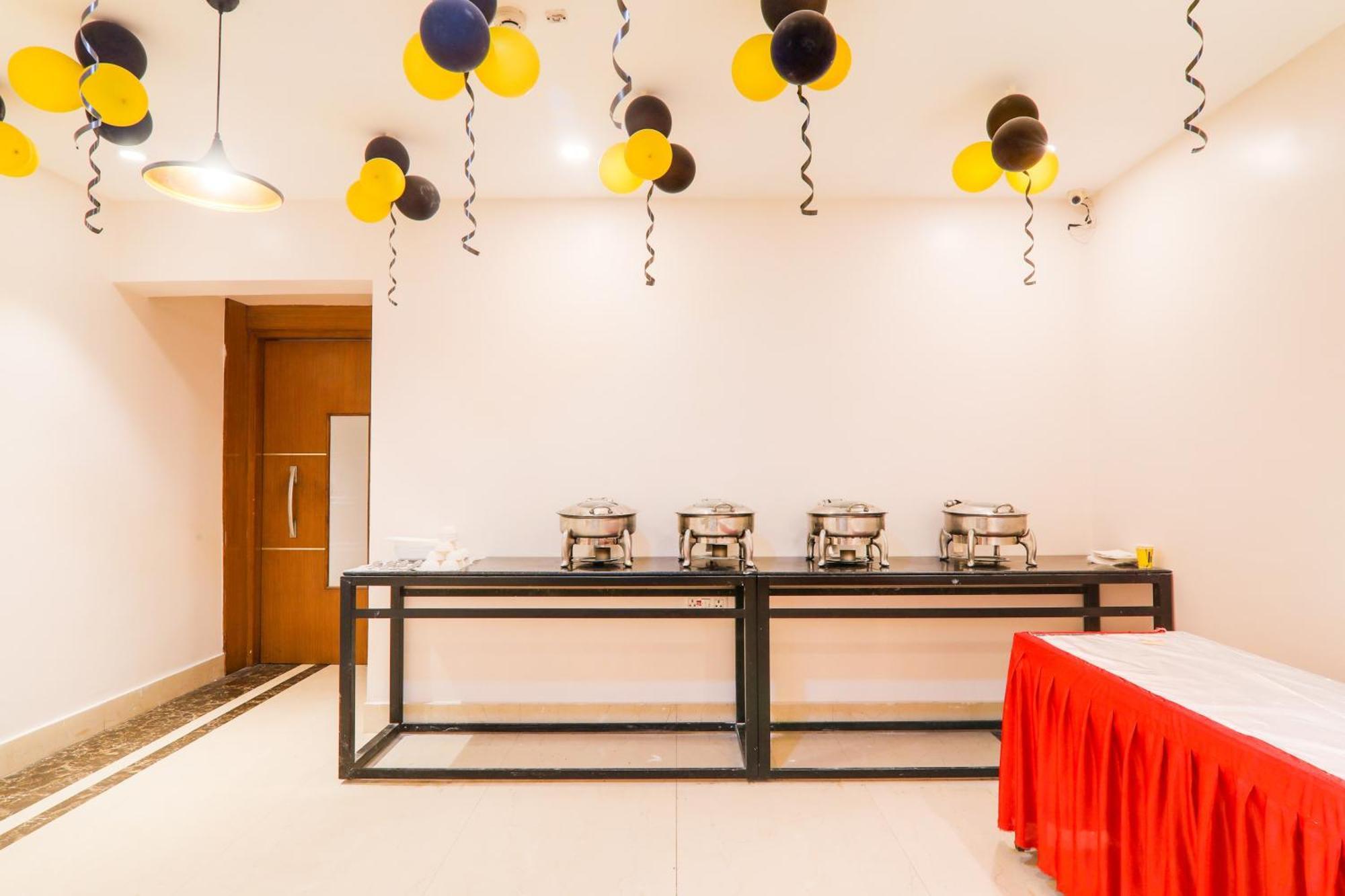 Super Townhouse Viraj Khand Formerly Veridian Inn Chinhat Exterior photo